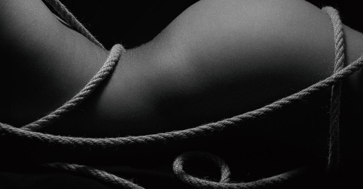 découvrez l'univers du bdsm : pratiques, consentement, et explorations sensuelles. plongez dans un monde d'émotions intenses, de relations de confiance, et de découvertes personnelles. que vous soyez novice ou expérimenté, trouvez des conseils et des ressources pour enrichir votre expérience.