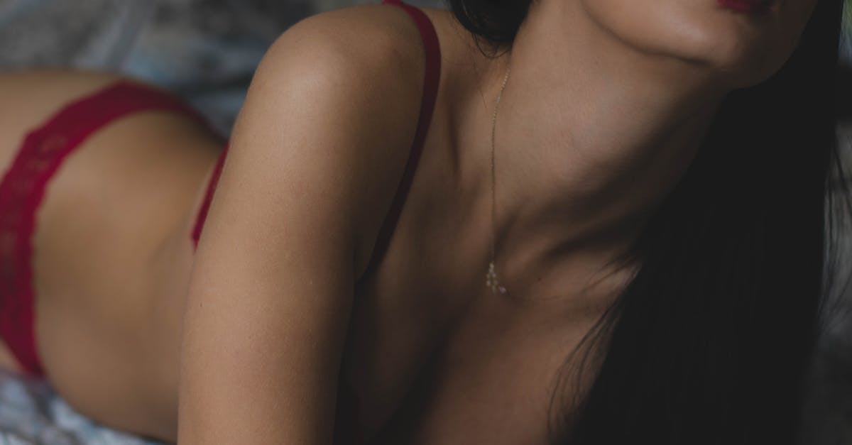 découvrez notre collection de lingerie élégante et confortable. offrez-vous des pièces raffinées qui allient style et sensualité, idéales pour toutes les occasions. trouvez la lingerie parfaite pour sublimer votre silhouette.