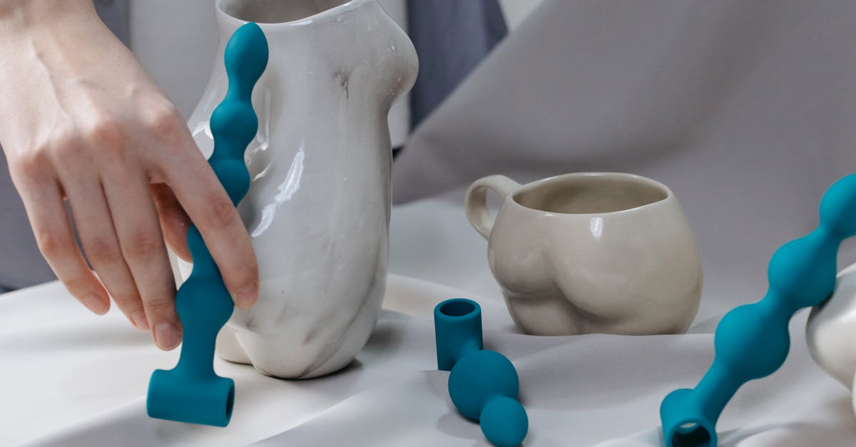 découvrez notre sélection variée de sex toys pour explorer et pimenter votre vie intime. que vous soyez débutant ou expérimenté, trouvez l'accessoire parfait pour atteindre de nouveaux sommets de plaisir.
