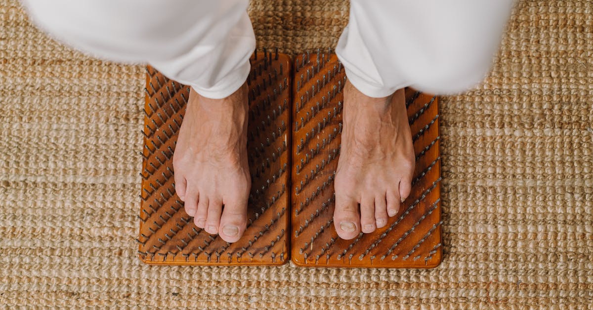 découvrez les bienfaits de l'acupressure, une technique douce inspirée de la médecine traditionnelle chinoise qui utilise la pression sur des points spécifiques du corps pour soulager le stress, améliorer la circulation et favoriser le bien-être général.