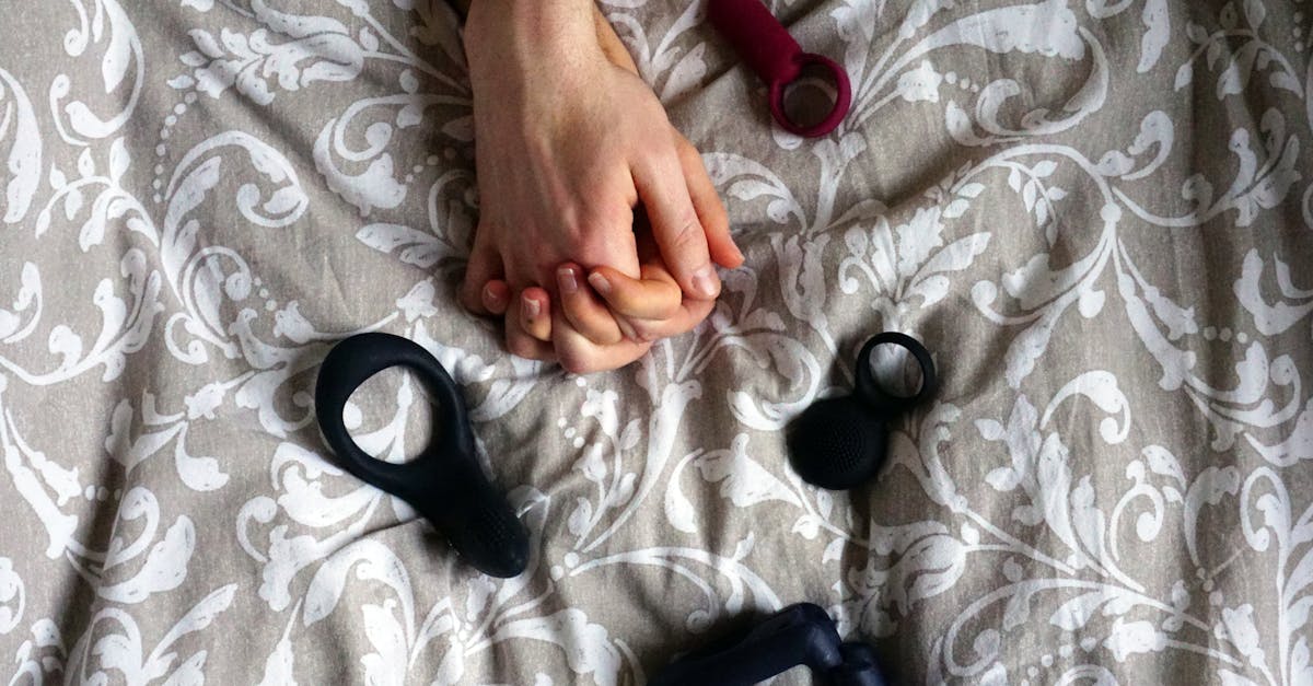 découvrez notre sélection de jouets sexuels connectés qui vous permettent d'explorer votre sensualité d'une nouvelle manière. avec des fonctionnalités innovantes et une connectivité sans fil, ces dispositifs vous offrent des expériences intimes uniques, que ce soit en solo ou en couple. laissez-vous séduire par la technologie pour pimenter votre vie amoureuse!