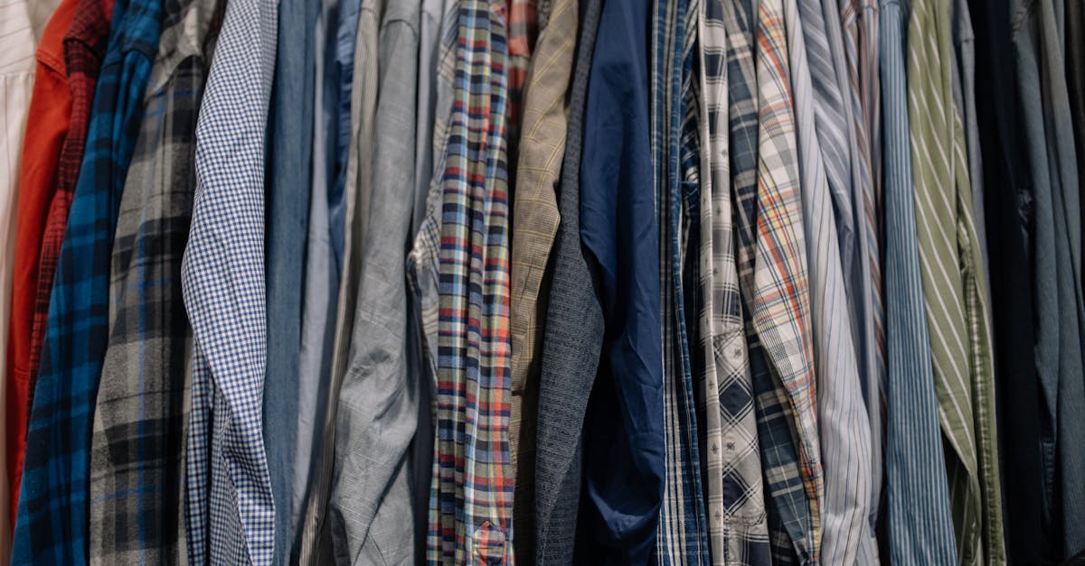 découvrez notre vaste collection de tissus variés pour tous vos projets créatifs, allant des cotons aux soies, et trouvez l'inspiration pour vos créations couture.