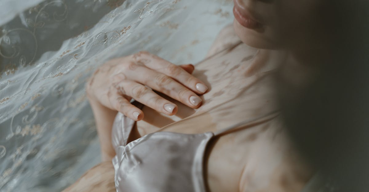 découvrez notre collection irrésistible de lingerie sexy, conçue pour mettre en valeur vos courbes et vous faire sentir confiante et séduisante. parfaite pour toutes les occasions, notre lingerie allie confort et allure, vous invitant à explorer le côté audacieux de votre féminité.