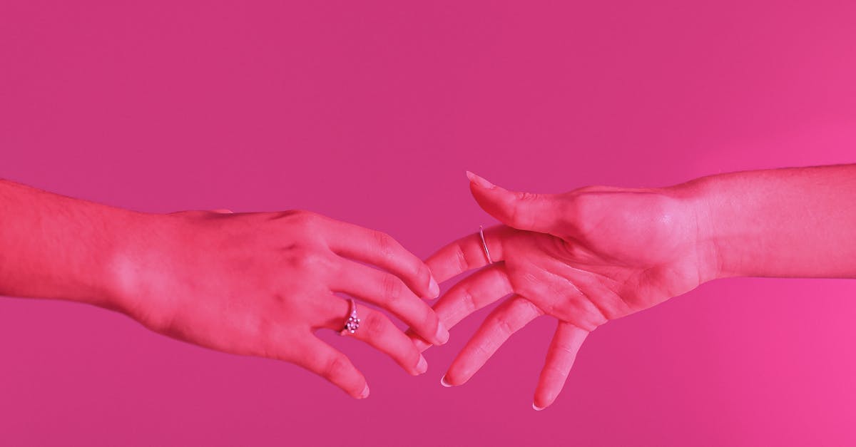 découvrez l'importance de la confiance dans nos relations personnelles et professionnelles. apprenez comment bâtir et entretenir des liens solides basés sur la confiance mutuelle, et explorez les effets positifs qu'elle a sur notre bien-être et notre réussite.